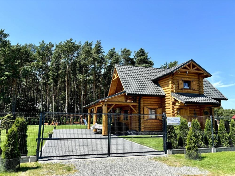 Dom Wakacyjny Zloto Polnocy Na Wylacznosc, Parking, Plac Zabaw, Tarasy Karwieńskie Błoto Exterior foto